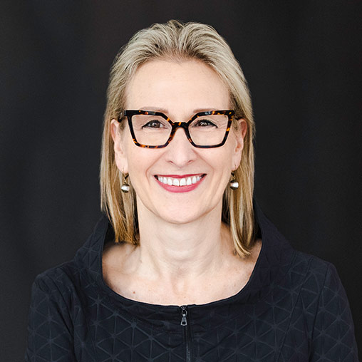 Sheryl Schulze headshot