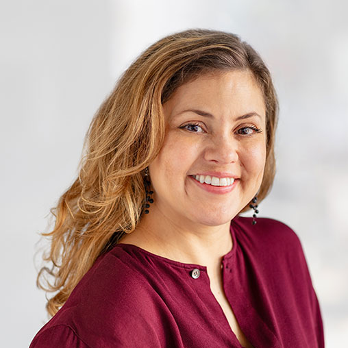 Jennifer Nuila headshot