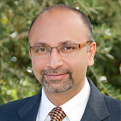 Joyen Vakil headshot