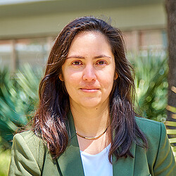 Felicia Santiago headshot