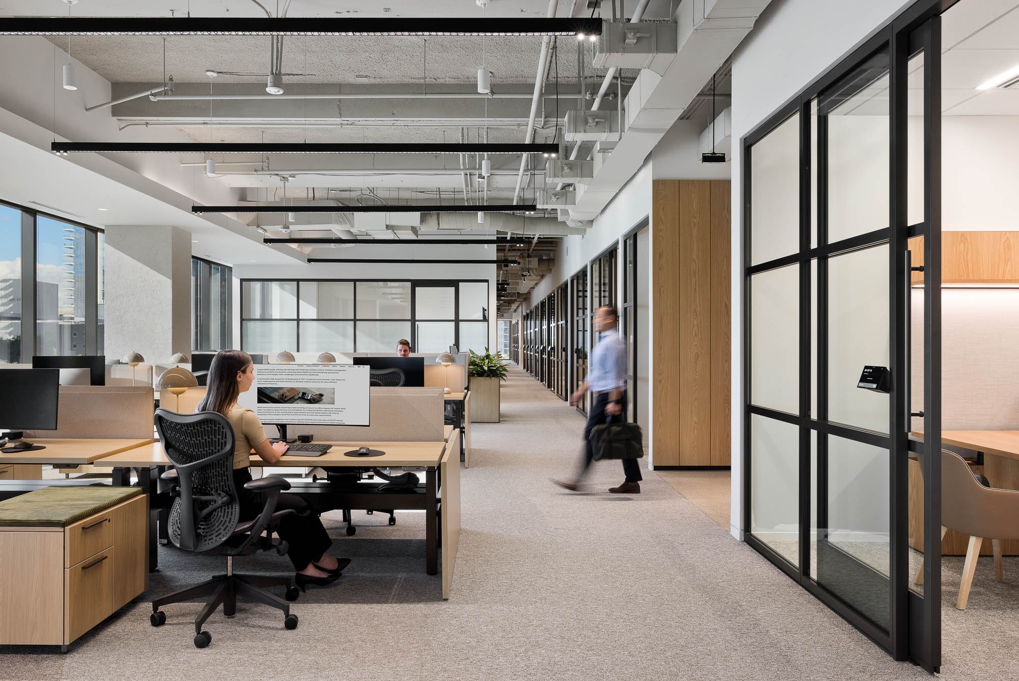 CBRE Dallas workstations