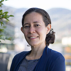Emma Grun headshot