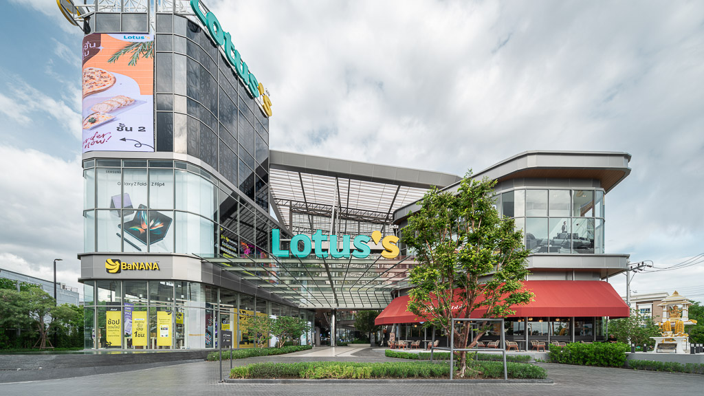 Lotus’s North Ratchapruek Lifestyle Center exterior