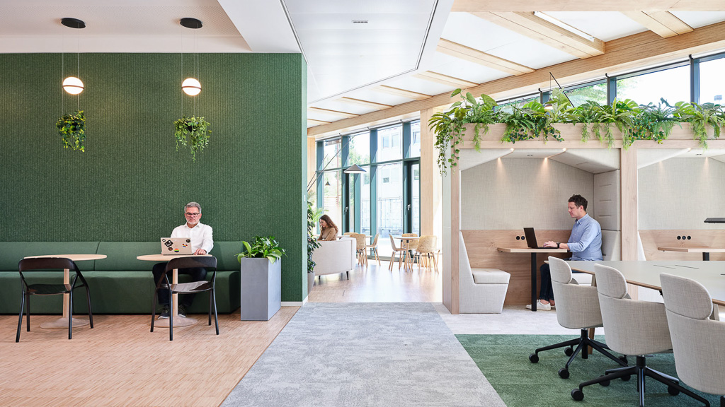 Synopsys Munich workplace interior with green wall and biophlia