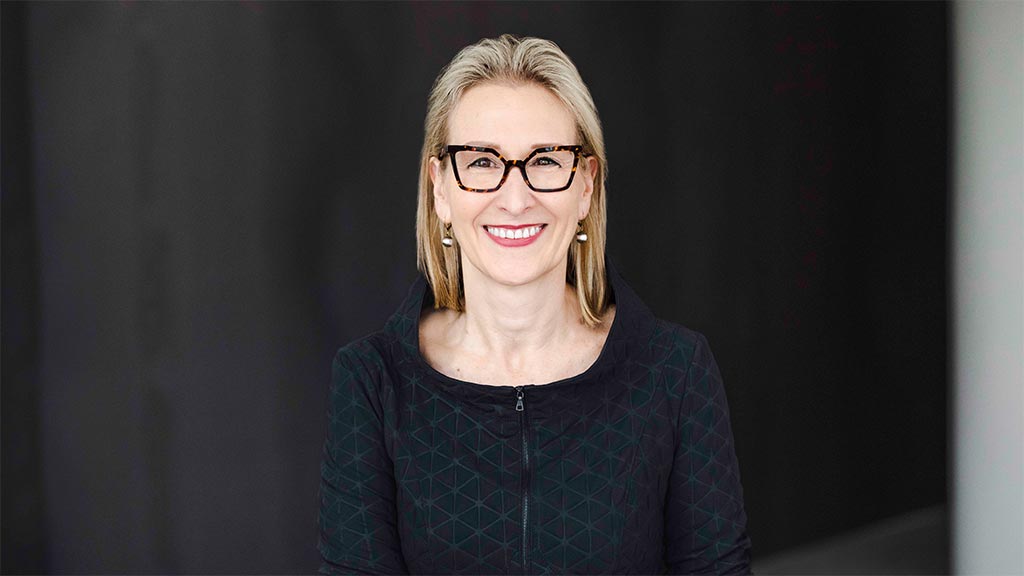 Sheryl Schulze headshot