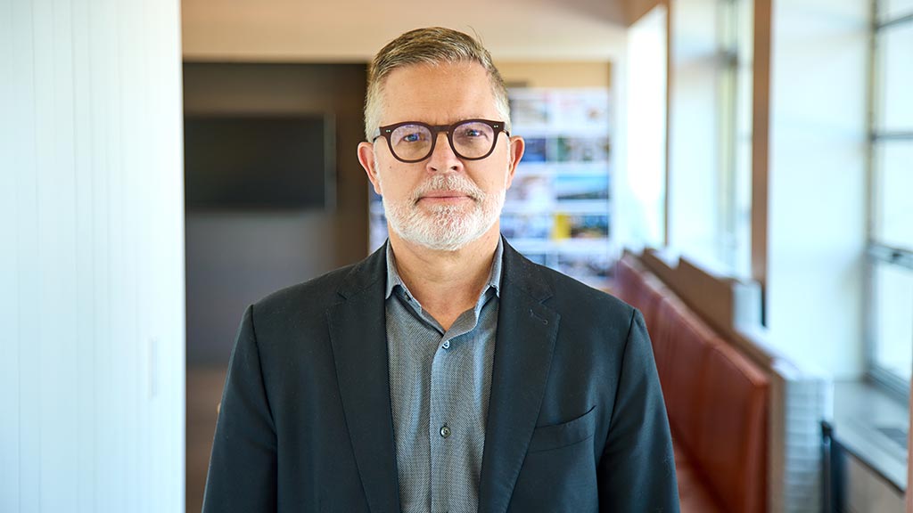 Ross Conway headshot