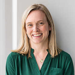 Julie Jackson headshot